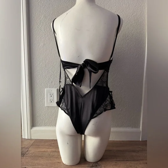 NEW with Tags $155 Honey Birdette Lace Remy Silk Teddy Romper XS